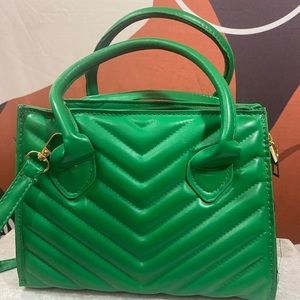 Vegan crossbody bag with removable adjustable straps